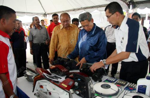 MUSTAPA MOHAMED