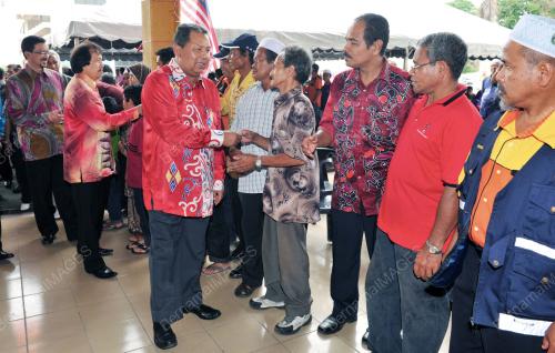 DATUK DR AWANG ADEK HUSSEIN