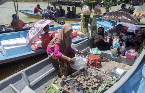KB01_24092016_PASAR_TERAPUNG