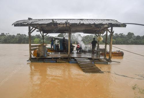 TINJAUAN MUSIM TENGKUJUH