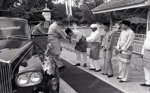 MAKAM DIRAJA LANGGAR