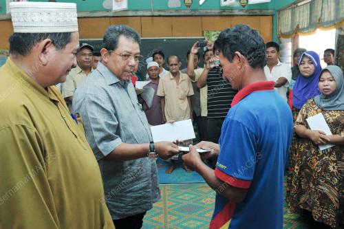 DATUK DR AWANG ADEK HUSSEIN