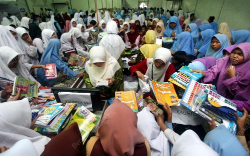 PESTA BUKU