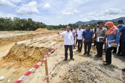 DATUK SERI MUSTAPA MOHAMED