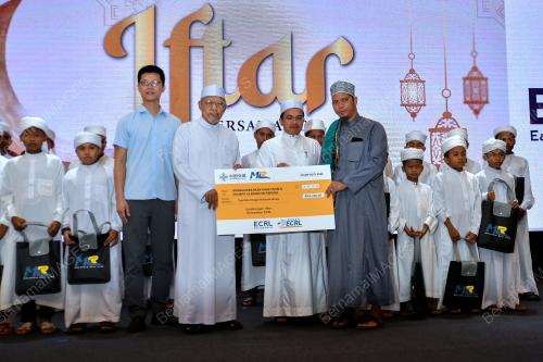DATUK SERI DARWIS ABDUL RAZAK
