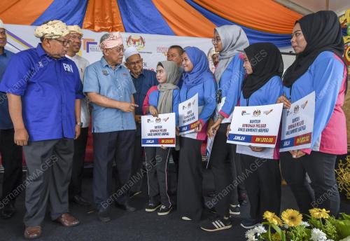 KB01_27042018_KOLEJ_BN201804256428