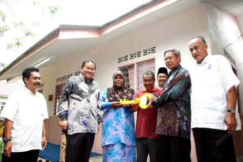 MUSTAPA MOHAMED