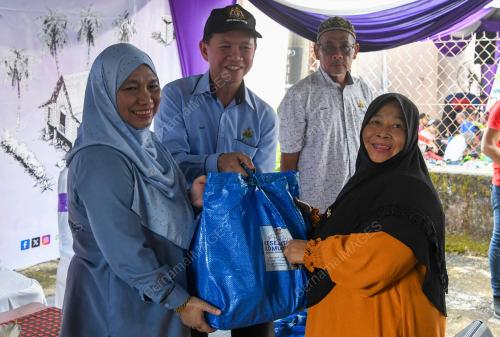 DATUK DR MAZIAH CHE YUSOF