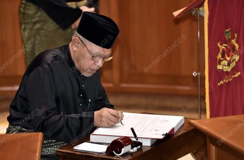 KB01_28062018_SUMPAH_ADUN_BN201805279412_01