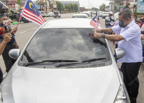 DATUK SERI TAKIYUDDIN HASSAN
