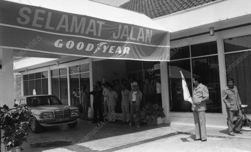 KB01_29012015_PELEPASAN_KERETA