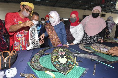 DATUK SERI NANCY SHUKRI