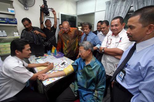 MUSTAPA MOHAMED