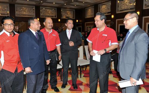 KB01_31012016_SEMINAR_MAKANAN