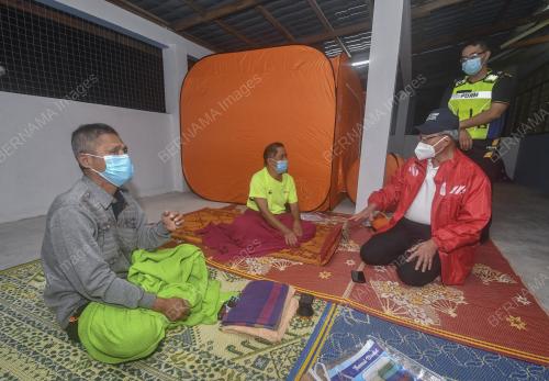 DATUK SERI MUSTAPA MOHAMED