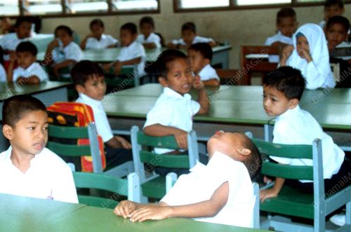 KB02-02_01_2001PELAJAR_MENANGIS_18012016