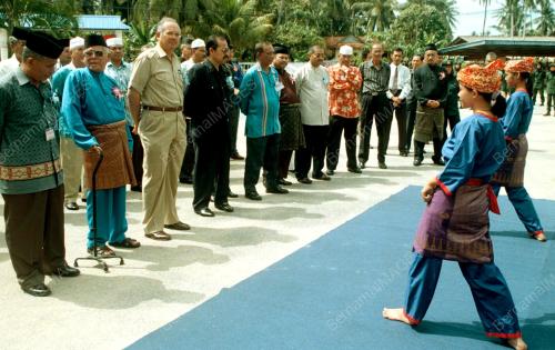 KB02-05_08_2000NAJIB_-_PESILAT_12012016