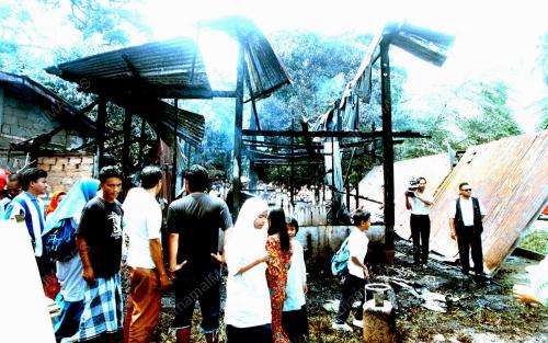 KB02-15_05_2000RUMAH_-_TERBAKAR_07012016