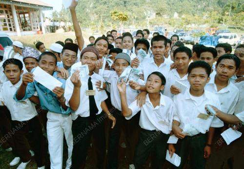 KB02-20_02_2001_GEMBIRA_20022001