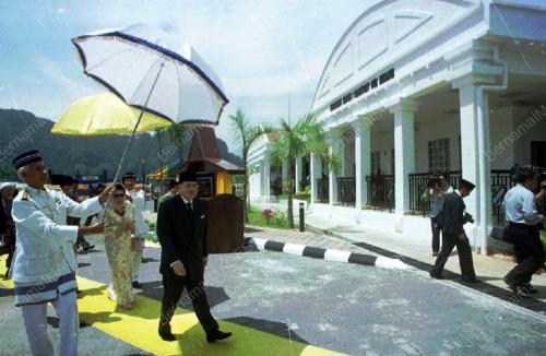 KB02-_04_07_2001_BANGUNAN_BARU_28012016