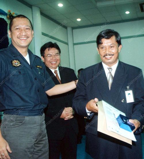 KB02-_13_06_2000_PEMANDU_CONTOH_08012016