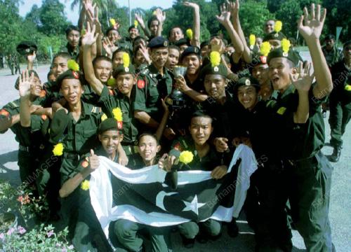 KB02-_24_06_2001_KAMI_JUARA_27012016