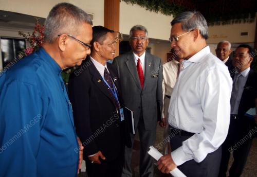 MUSTAPA MOHAMED