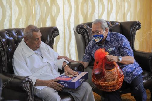 TAN SRI ANNUAR MUSA