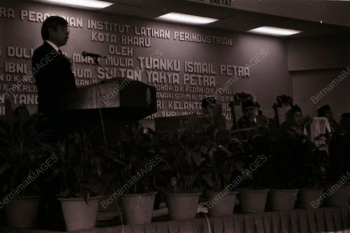 TUANKU ISMAIL PETRA (SULTAN KELANTAN)