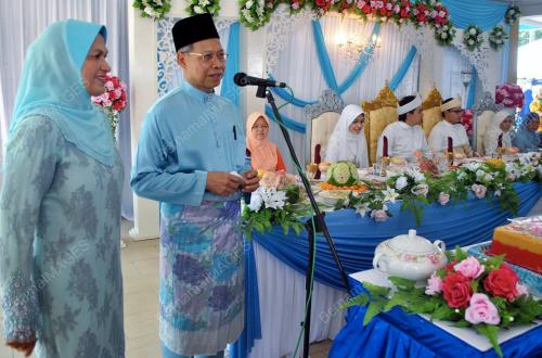 DATUK SERI MUSTAPA MOHAMED