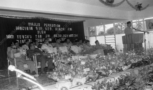 KB02_02032015_TENGKU_RAZALEIGH