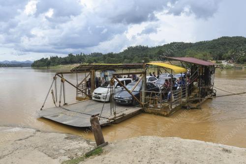 TINJAUAN PENGKALAN FERI MUSIM PERAYAAN