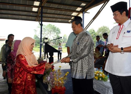 TAN SRI MUHYIDDIN MOHD YASSIN