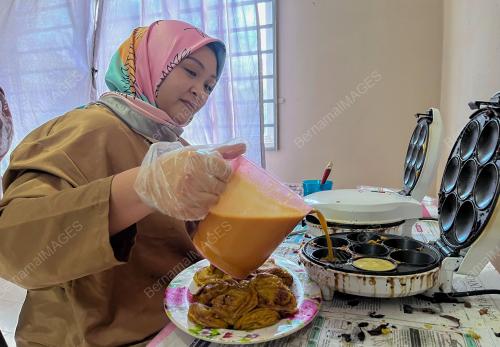 KUIH AKOK