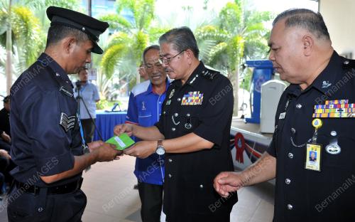 KB02_03062015_POLIS_BANJIR