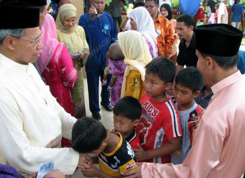 MUSTAPA MOHAMED