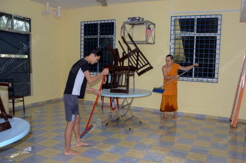 TINJAUAN KAMPUNG MURING