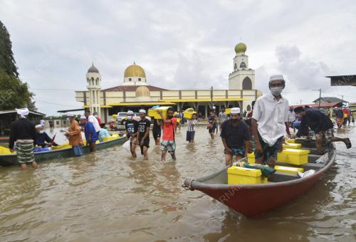BANJIR DI KAMPUNG SIMPANGAN
