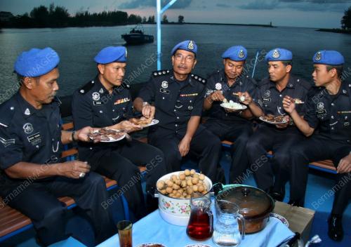 WAN ISMAIL WAN MAMAT