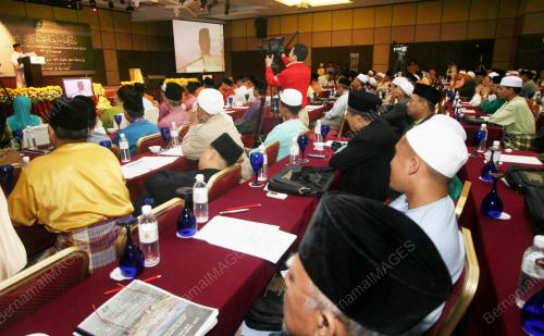JAMIL KHIR BAHAROM