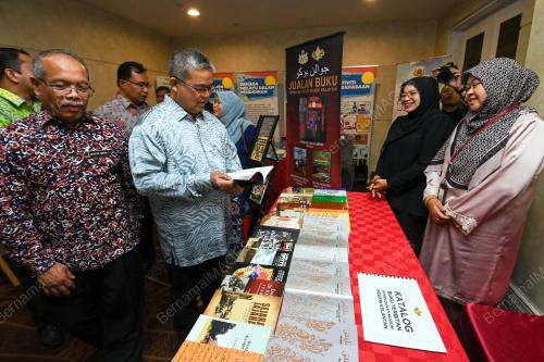 DATUK AARON AGO DAGANG