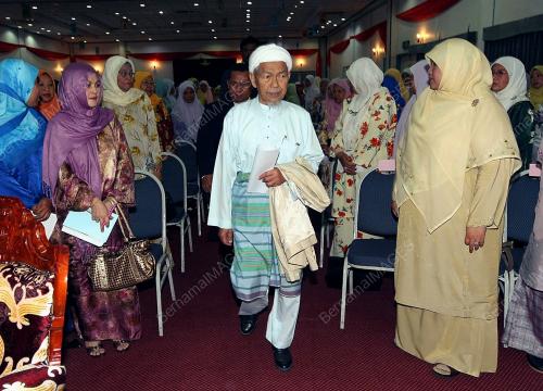 DATUK NIK ABD.AZIZ NIK MAT