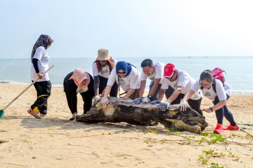 KB02_05072019_BERSIH_PANTAI_BN201906253173