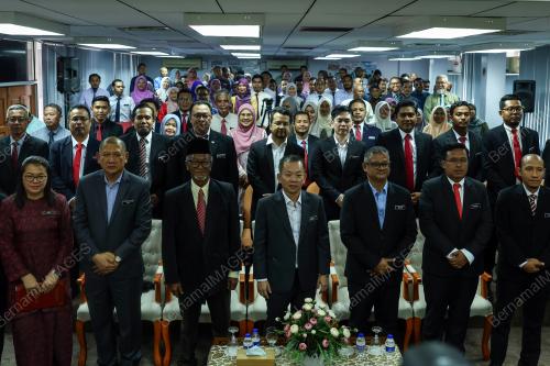 DATUK CHAN FOONG HIN