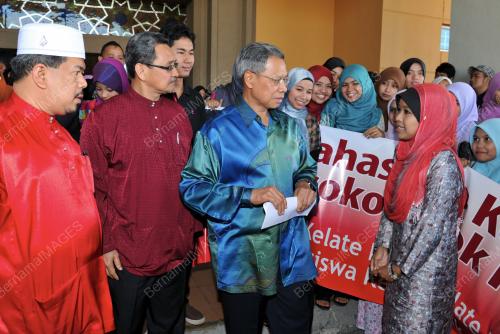 KB02_06012012_MAHASISWA