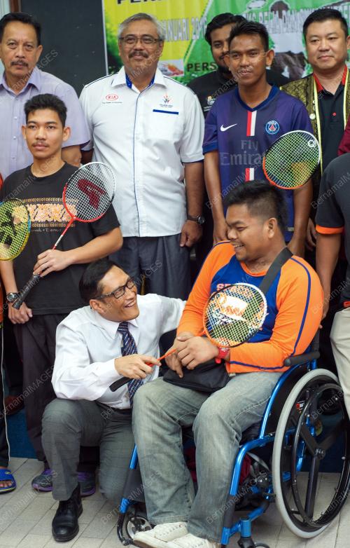 KB02_07012016_BADMINTON