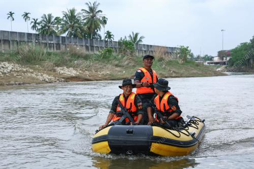 SENOI PRAAQ TINJAUAN KESELAMATAN SEMPADAN