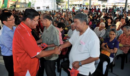 KB02_07022013_WARGA_EMAS