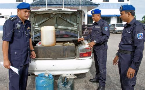 KB02_07112016_MINYAK_PETROL