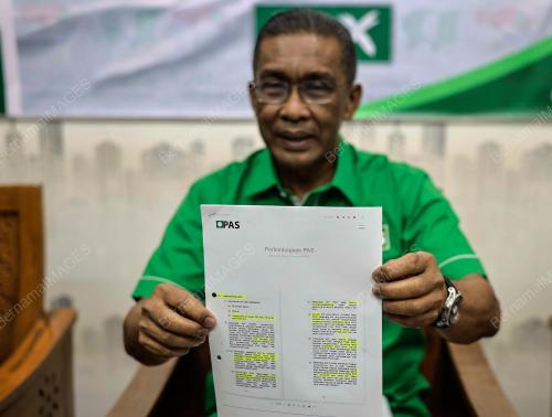 DATUK SERI TAKIYUDDIN HASSAN
